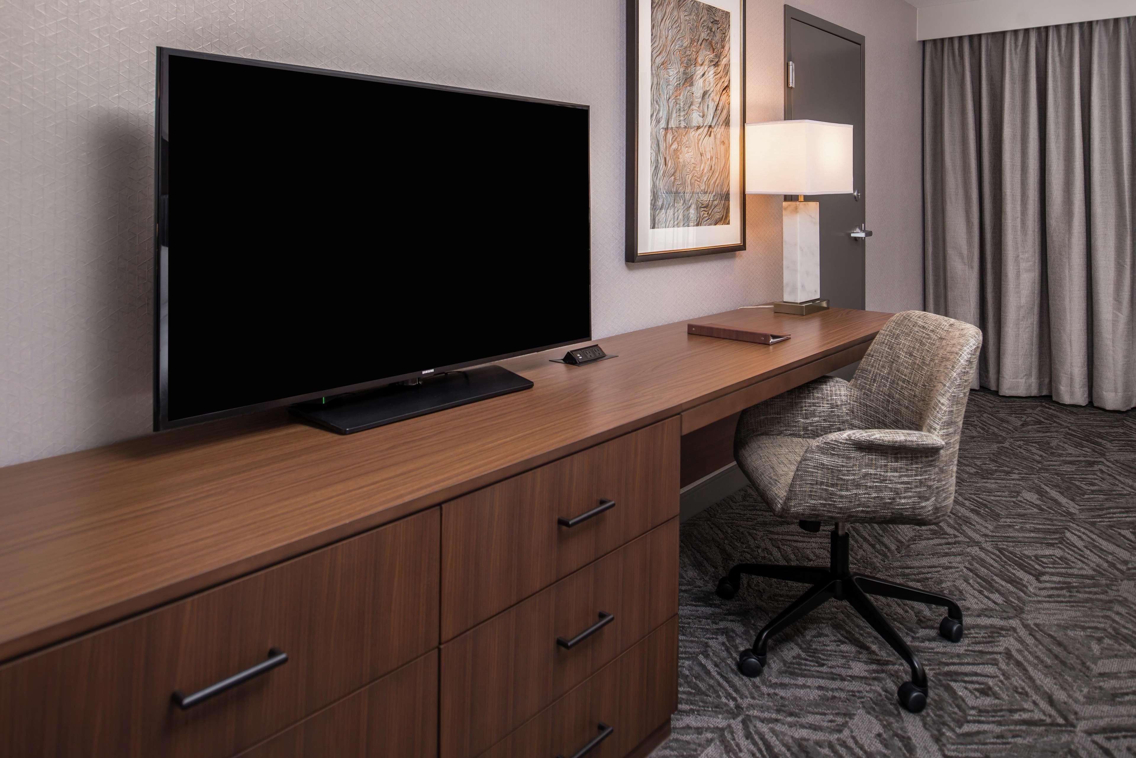 Отель Doubletree By Hilton Lafayette East Экстерьер фото