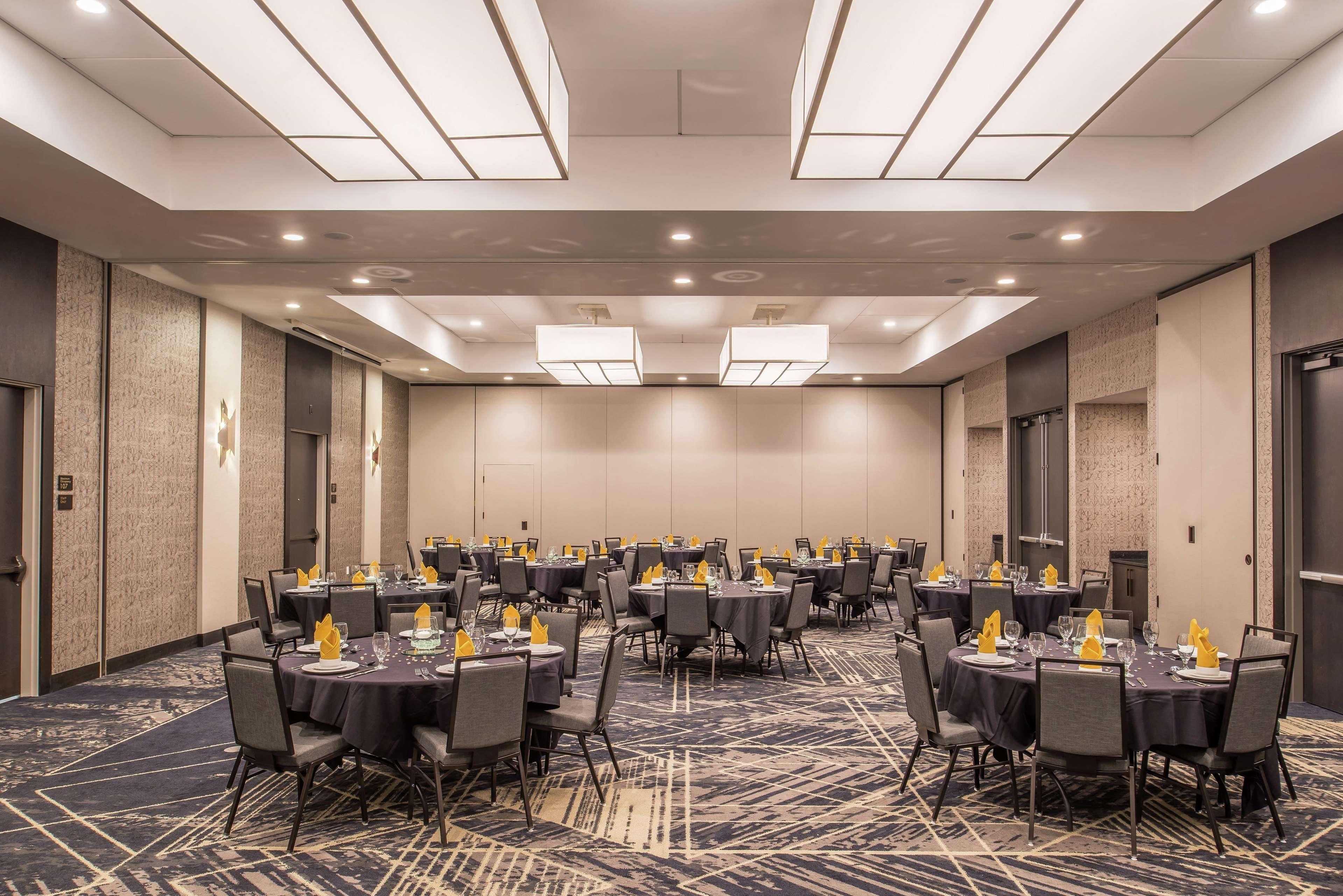 Отель Doubletree By Hilton Lafayette East Экстерьер фото