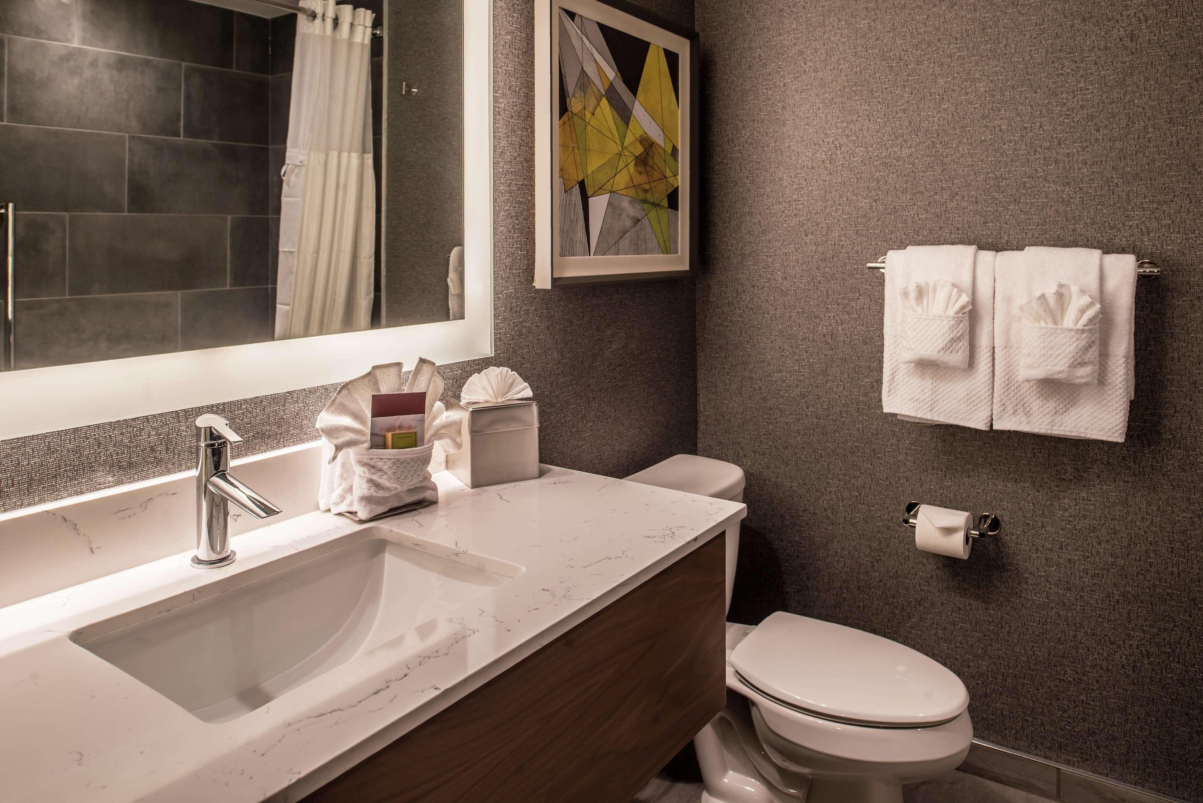 Отель Doubletree By Hilton Lafayette East Экстерьер фото
