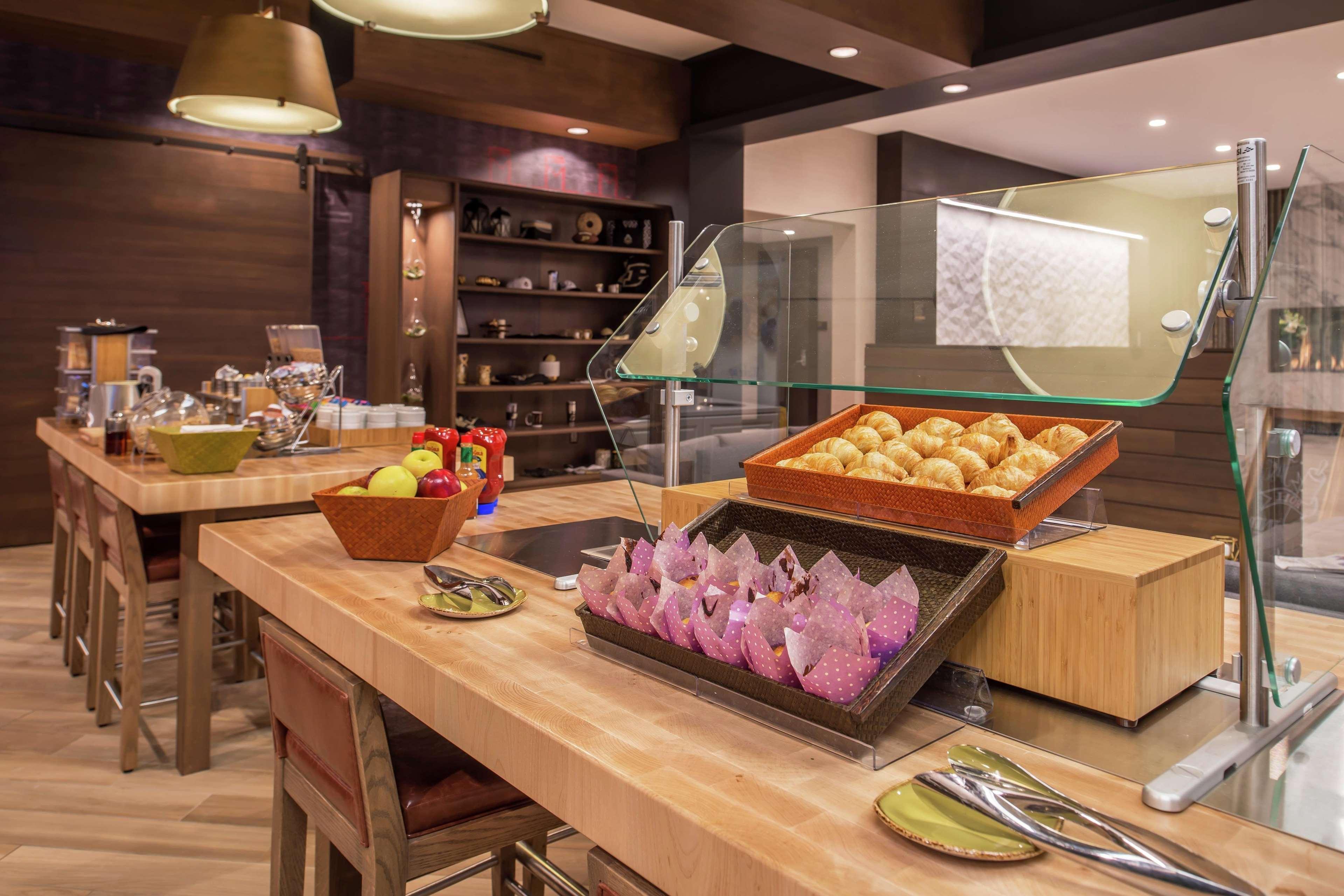 Отель Doubletree By Hilton Lafayette East Экстерьер фото