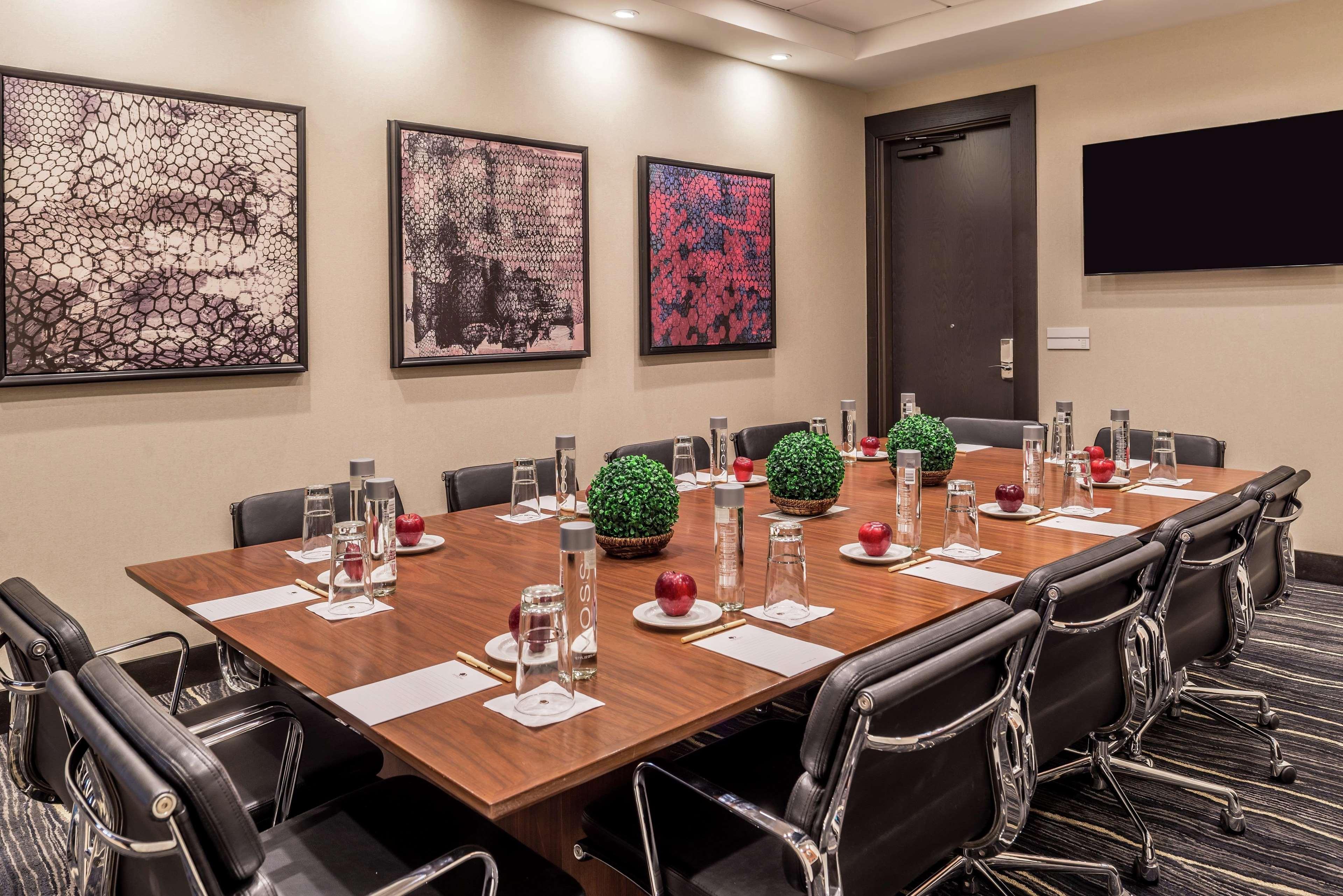 Отель Doubletree By Hilton Lafayette East Экстерьер фото